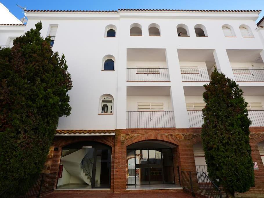 Appartement With Sea View & Pool, Garden, Dishwasher
