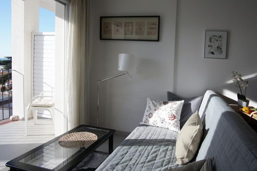 With Sea View & Pool, Garden, Dishwasher Appartement *